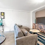 Luxury Apartment 200 Meters From Place Des Lices