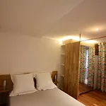 Apparemment Au Coeur De St Tropez