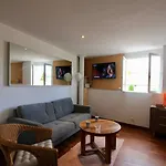 Apparemment Au Coeur De St Tropez