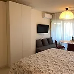 Brigitte Studio Centre Saint Tropez Parking Piscine Wifi Vue Mer