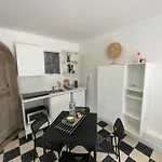 Appartement Plein Centre Avec Jardin