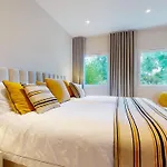 Villa White