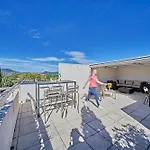 Sea Tropez-Grand Studio, Terrasse Vue Mer, Garage