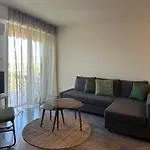 Appartement Dans Residence Avec Piscine