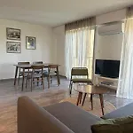 Appartement Dans Residence Avec Piscine