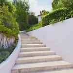 Enchanting Studio + Pool St Tropez