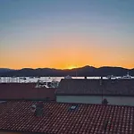 Villtak Saint-Tropez By Villtak Collection