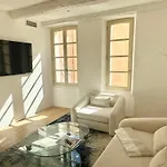 11 Rue Des Commercants