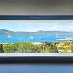Saint Tropez En Style! Chic & Central