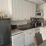 Appartement 4 P Avec Grande Terrasse, Piscine, Parking Dans Saint Tropez Centre