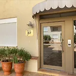 Appartement 4 P Avec Grande Terrasse, Piscine, Parking Dans Saint Tropez Centre