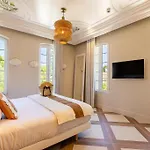 Le Clos De La Pinede Chambre Deluxe 300 E Par Chambre