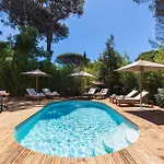 Le Clos De La Pinede Chambre Deluxe 300 E Par Chambre