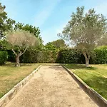 Villa Capilla, Sea View