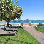 Villa La Desirade - Les Pieds Dans L\'Eau - Plage La Bouillabaisse - St Tropez - 14 Personnes