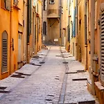 Tropcoq - Au Coeur De St-Tropez - Studio Cabine Pour 2 Personnes