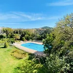 Beautiful Studio With Shared Pool