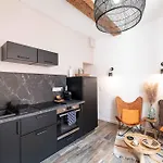 Saint Tropez - Old Village - Modern & Cosy Apartments
