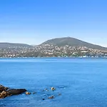Apartment With Sea View In St Tropez - La Ponche