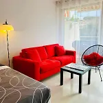 Studio Red Master