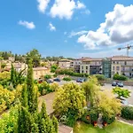 Apartment In The Heart Of St Tropez With Parking