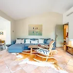 Le Petit Refuge L Authentic L Shellter Rentals