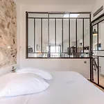 Design Apartment With A Sea View In St-Tropez Port