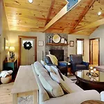Cozy Villa Berev
