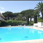 Nouvel Appartement, Totalement Renove Refait A Neuf , Magnifique , T2,Face A La Plage ,2 Piscine ,Proche Du Centre Ville