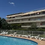 Studio In Saint Tropez, Swimming Pool And Parking