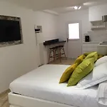 Le Stone Studio