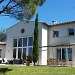 Villa White