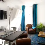 Beautifully Bright Apartment In Old Town Saint-Tropez