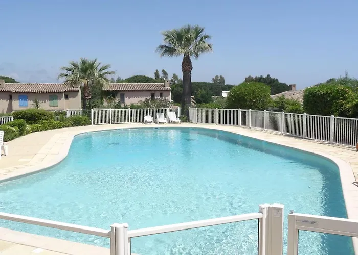 Holiday Home Les Parcs De Gassin-3