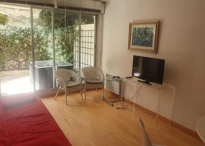 Charming 42M With Terrace In The City Center