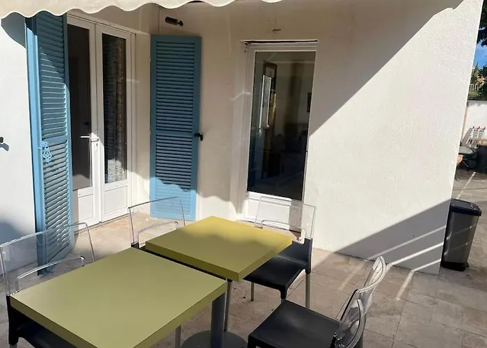 Super Appartement Avec Terrasse, Centre Ville