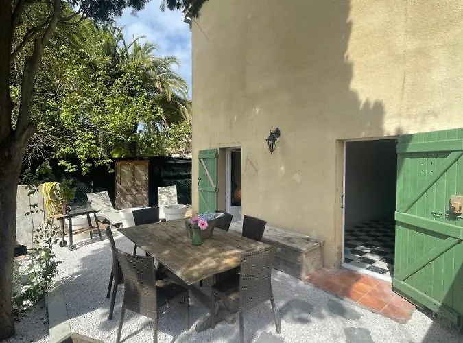 Appartement Plein Centre Avec Jardin