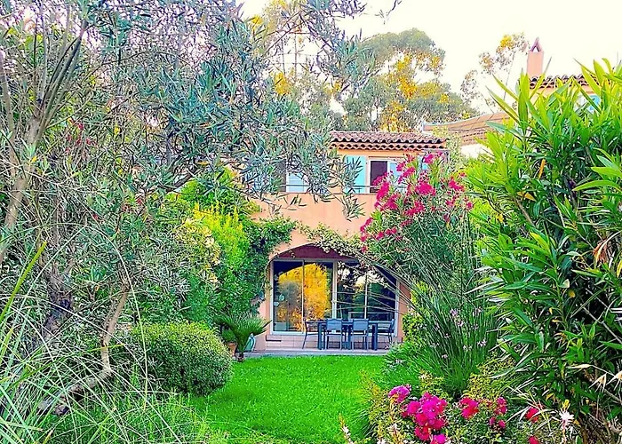 Maison Domaine Golf Country Club De St-Tropez