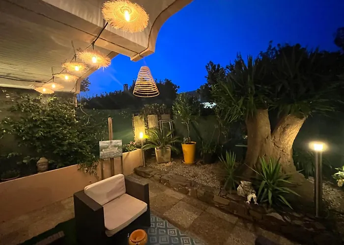Private Garden In Center Of Saint Tropez