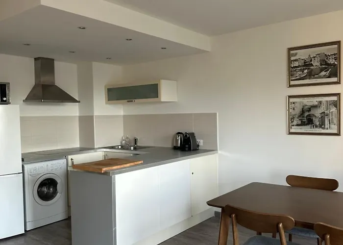 Appartement Dans Residence Avec Piscine