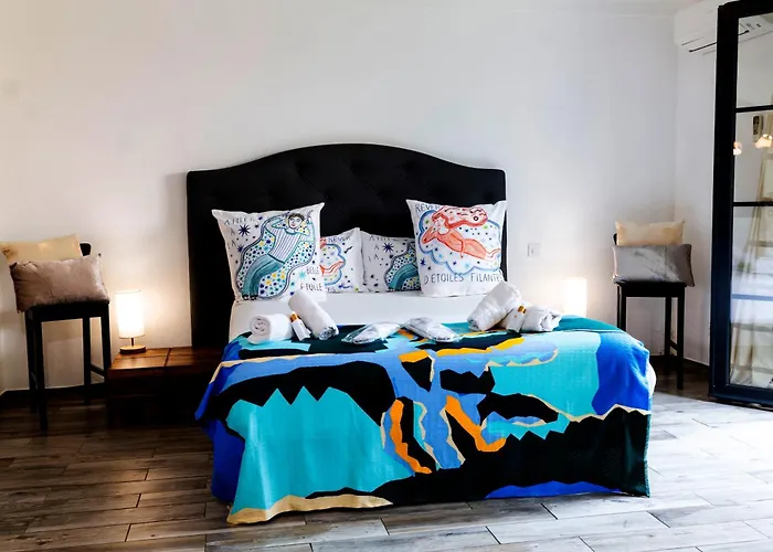 La Bravade Luxe Et Serenite Au Coeur De Saint-Tropez Suites Spacieuses Avec Jardin Enchanteur