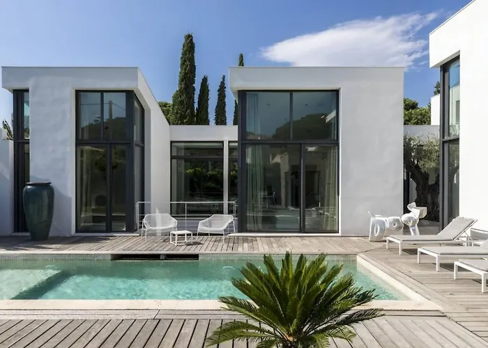 Villa Jaque In Saint Tropez Near Beach And City