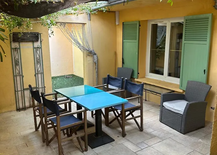 Appartement Place Des Lices Saint Tropez