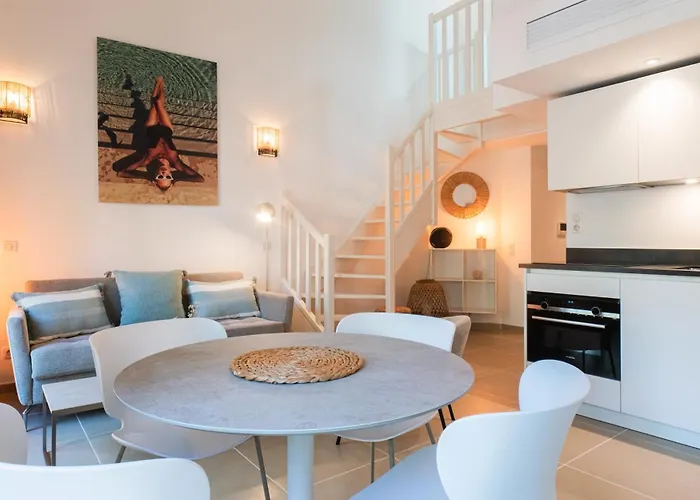 Duplex Celeste, Centre-Ville