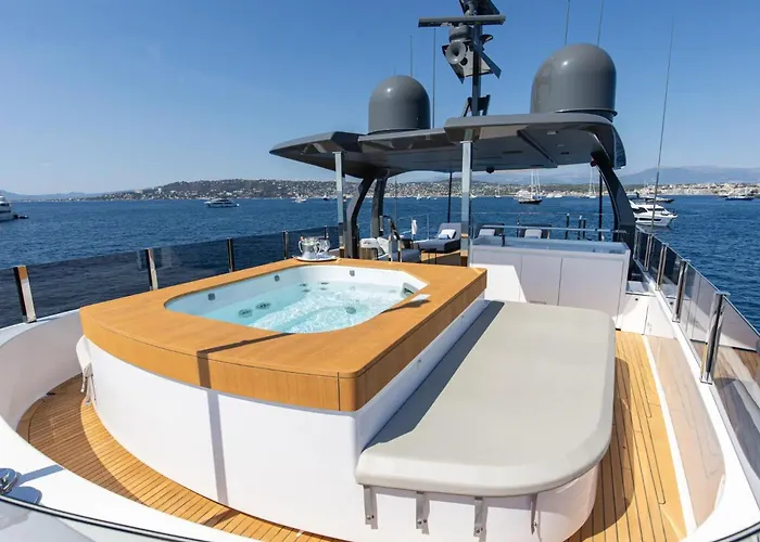 Luxury Yacht Moretti In Saint Tropez