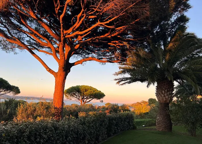 Le Tropezien - Vue Mer A 180, 3 Chambres, Jardin & Piscine