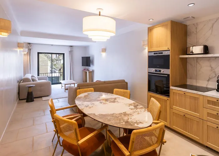 Appartement Port De Saint Tropez Et Place Des Lices