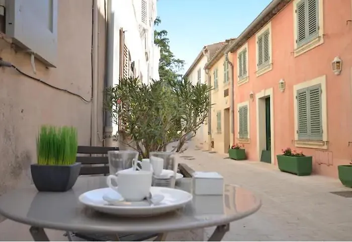Appartement 3 Studios Centre Ville Saint Tropez Avec Parking