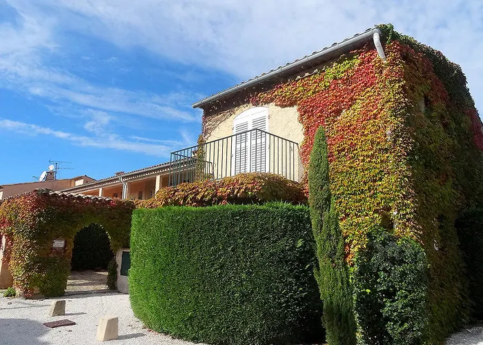 Les Carles