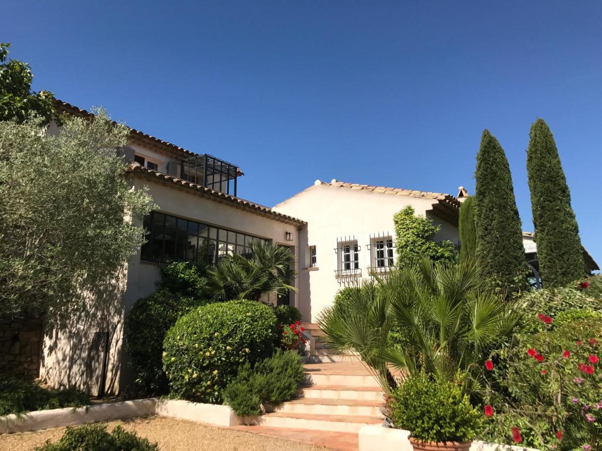 Couette-café Les Salins - La Sassiere Saint-Tropez